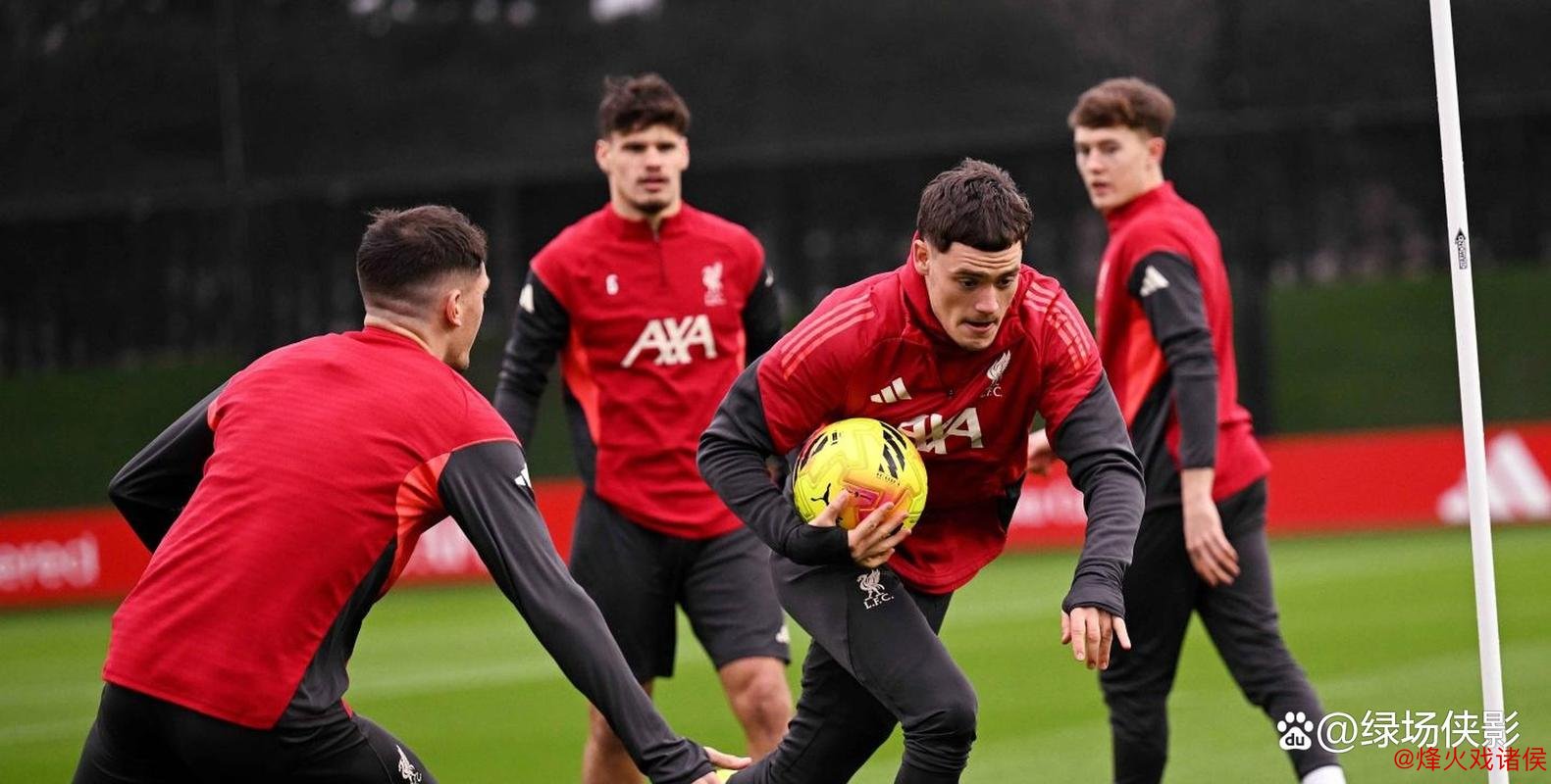 柯克比最终训练日,克洛普笑容中透着离别 柯克比最终训练日,克洛普笑容中透着离别