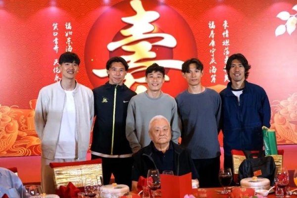 betway 根宝赴京贺年维泗寿辰 崇明五虎当日往返谈传承