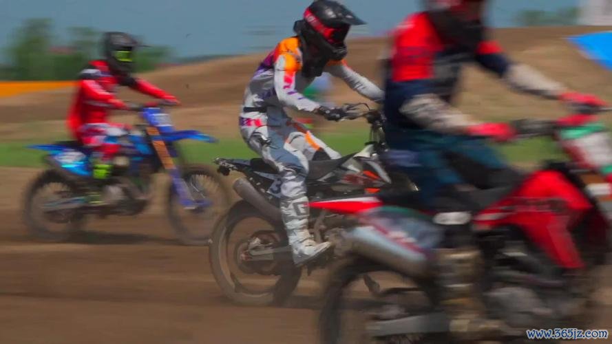 CMX摩托越野大庆站落幕 中外高手奉献高水平比拼