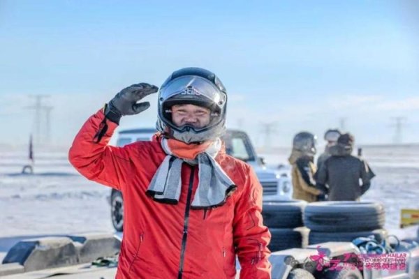 必威体育官网 呼伦贝尔冬季英雄会：杨恩东获公开四驱组亚军